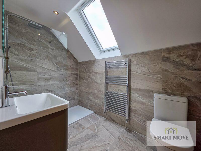 Bedroom Two En Suite