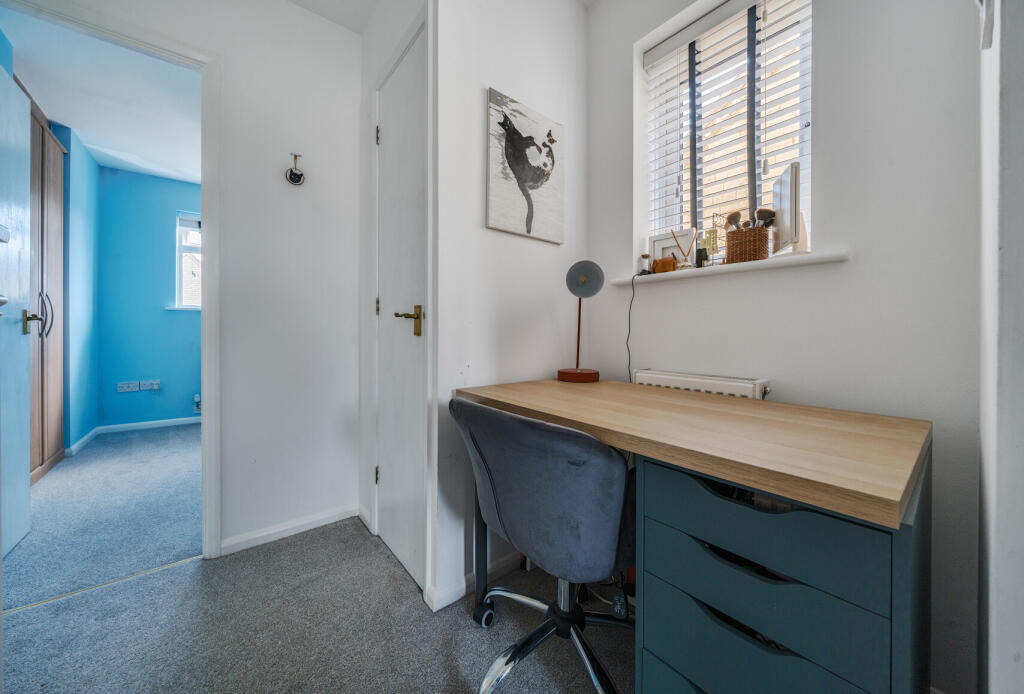 1294541-16-683899...