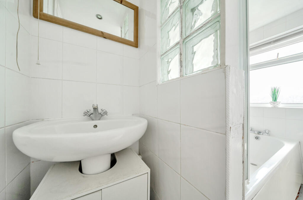 1310703-4-6849438...