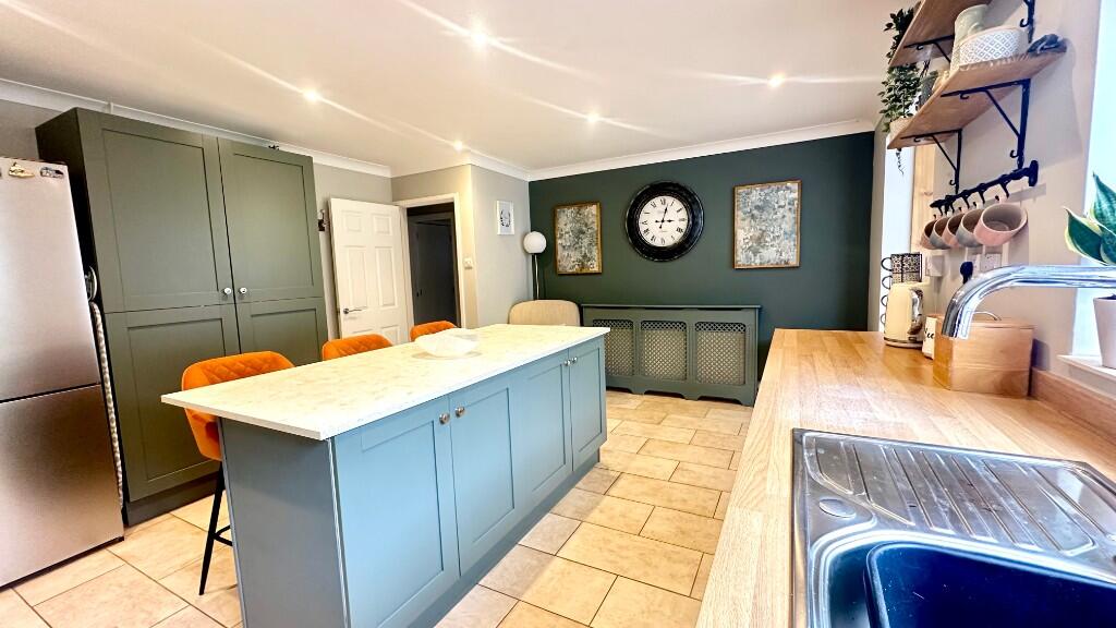 Fiited Kitchen