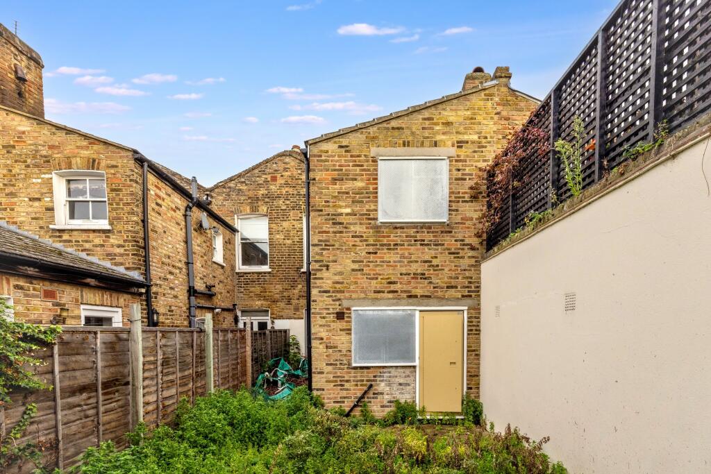 74 Lyal Road, Bow London E3 5QQ