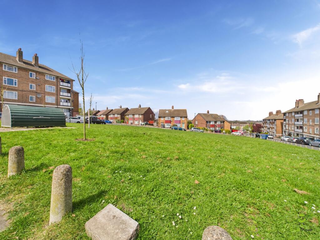 CAM03779G0-PR0218-STILL008