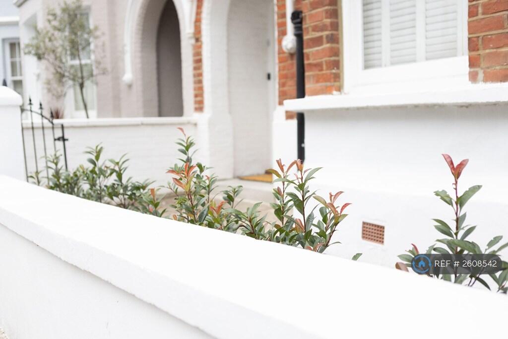 Front Garden Flower Bed