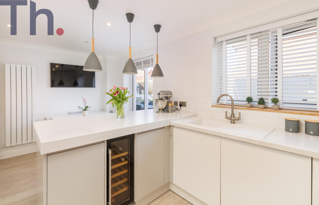 Kitchen/Dining