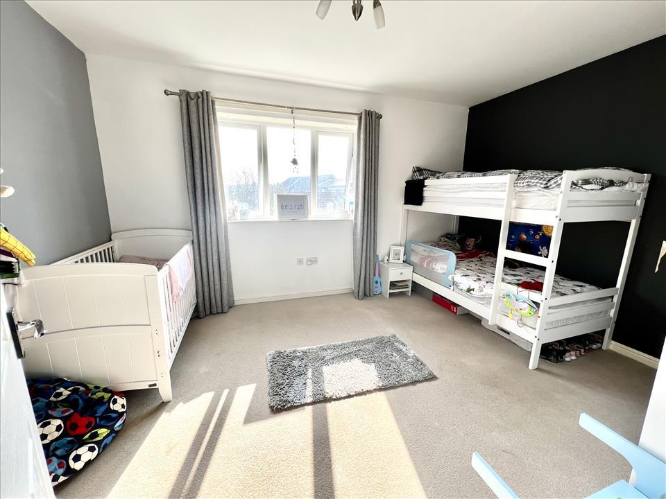 BEDROOM 2