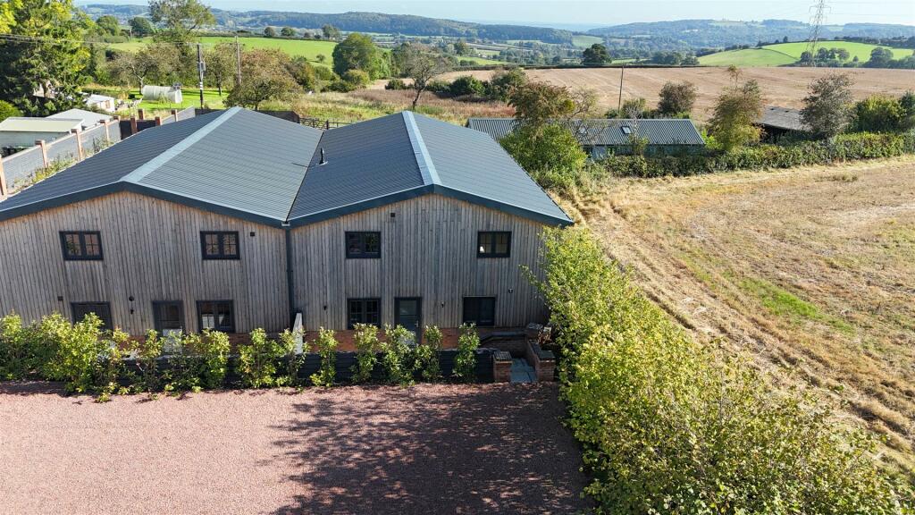 dji_fly_20241003_110754_0059_1727983809691_photo.j