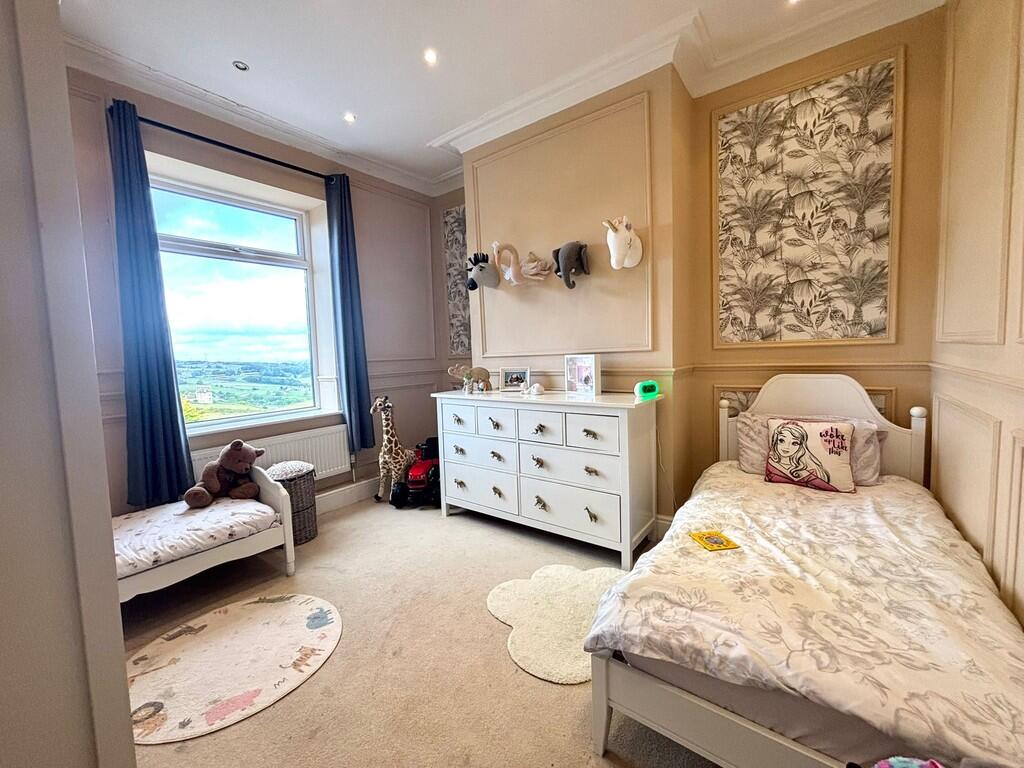 bedroom 2.