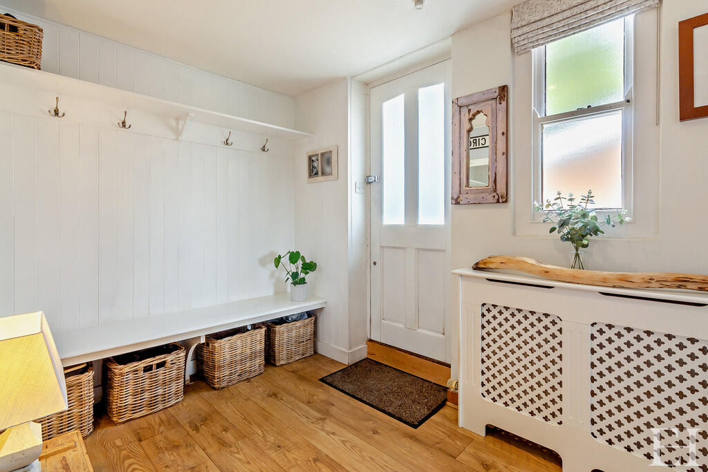 8647614-interiorW...