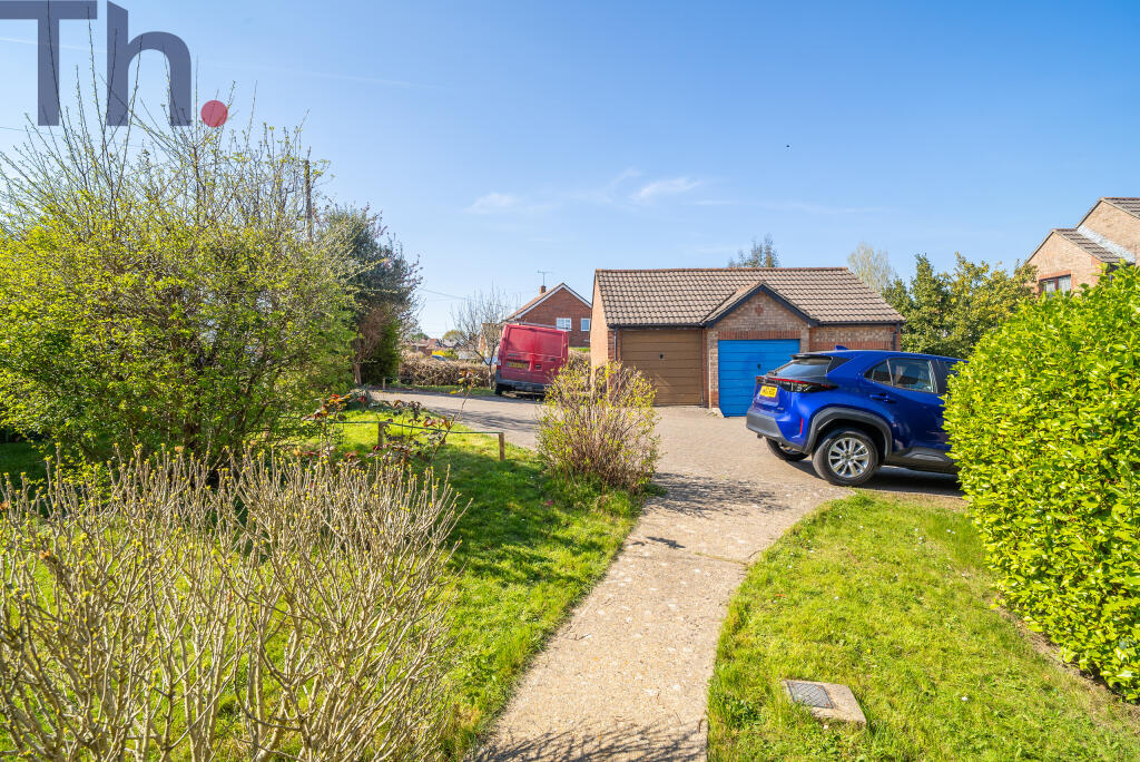 Front Garden &amp; Garage/Parking