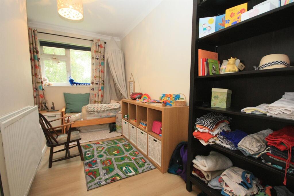 BEDROOM 2