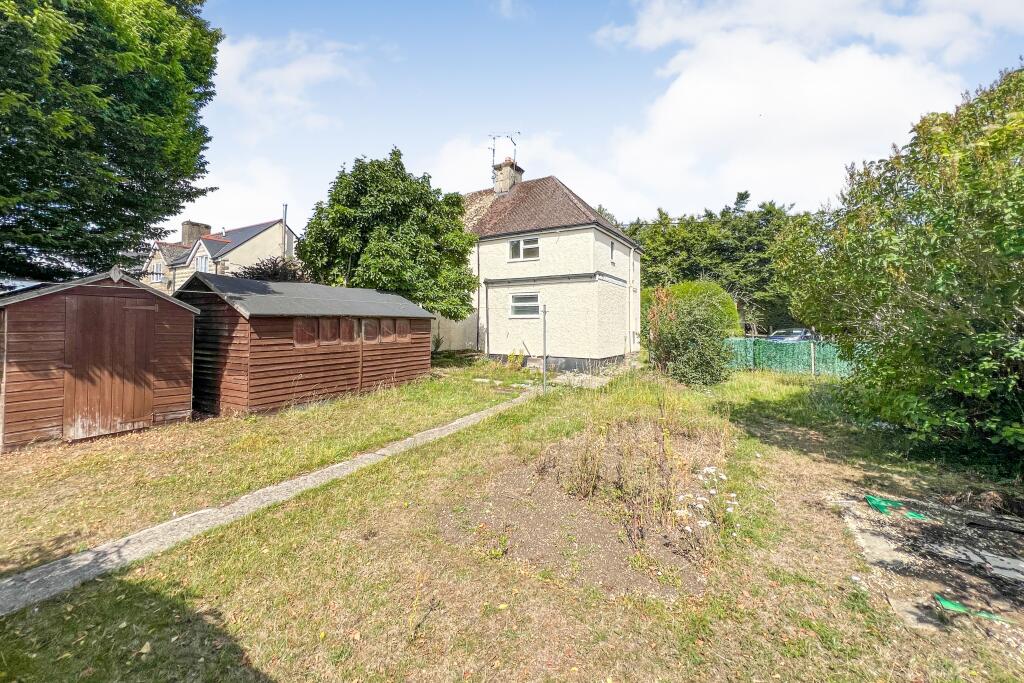 33 Hollow Way, Bradenstoke, Chippenham, Wiltshire, SN15 4EX
