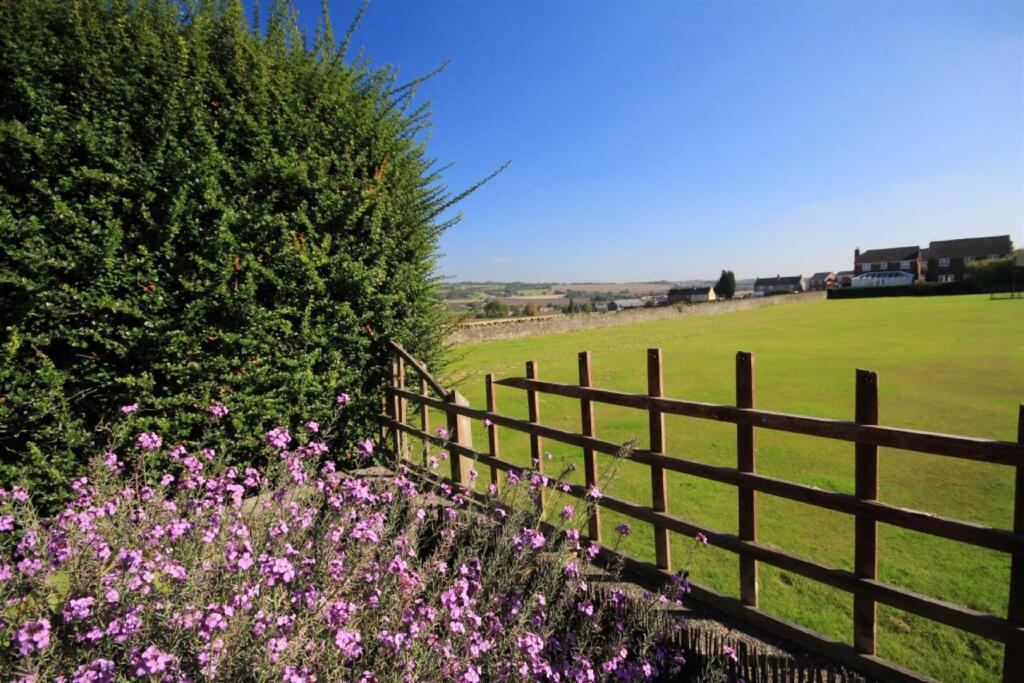 Highfield Drive Views