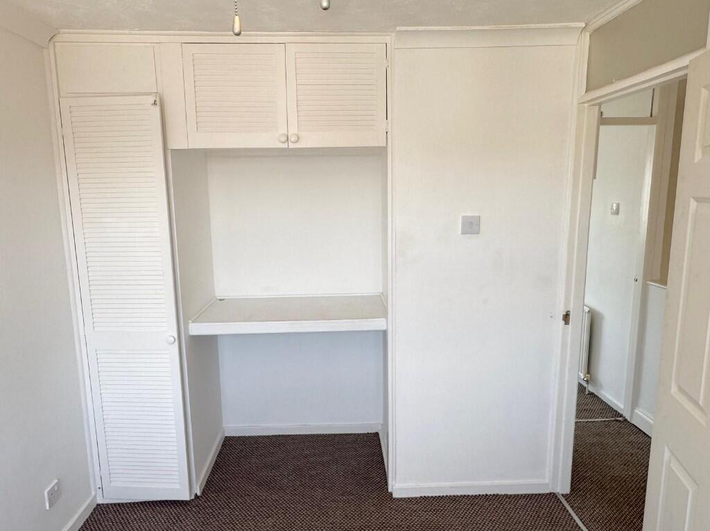 Bed 2 wardrobes