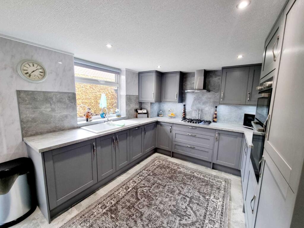 e52b974e-3d9f-4953-9087-5da1551854c0