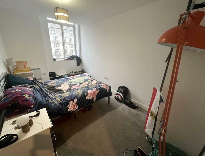 bedroom.JPG