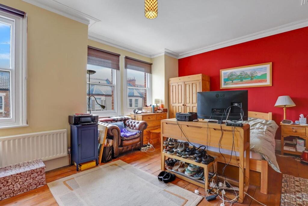 08-0b66JHPropWorld - 11 Homecroft Road - 22-medium