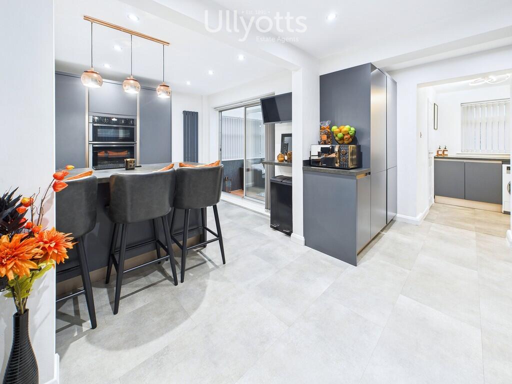 Kitchen/Dining Ar...