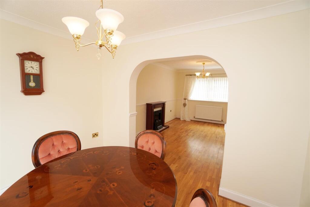 dining room1.jpg