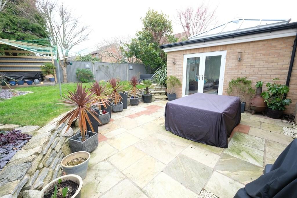 GARDEN 