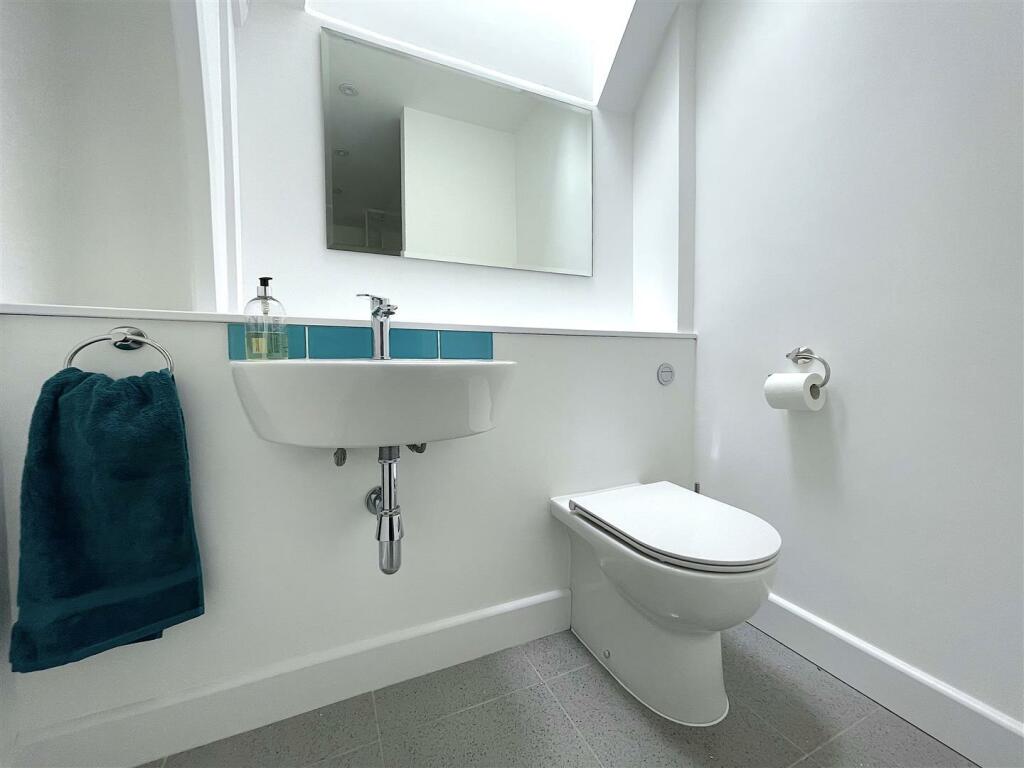 Shower Room (2).jpeg