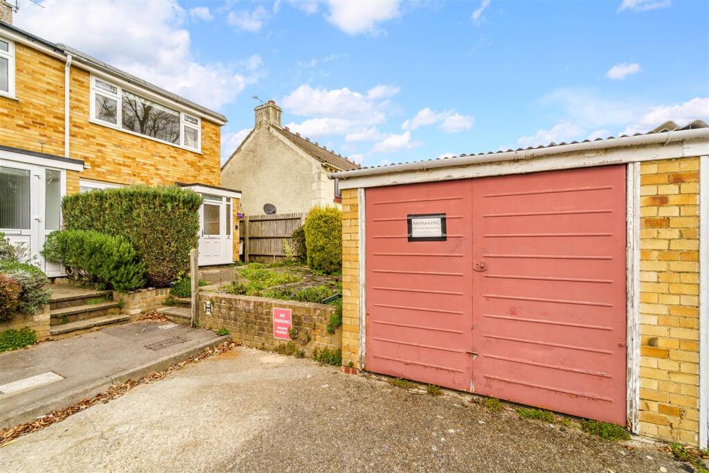 DIRDENE CLOSE (7).jpg