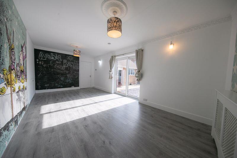 Reception 3/Ground floor bedroom 2
