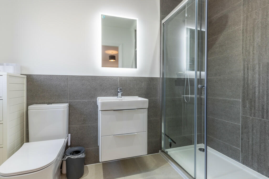 En Suite Shower R...