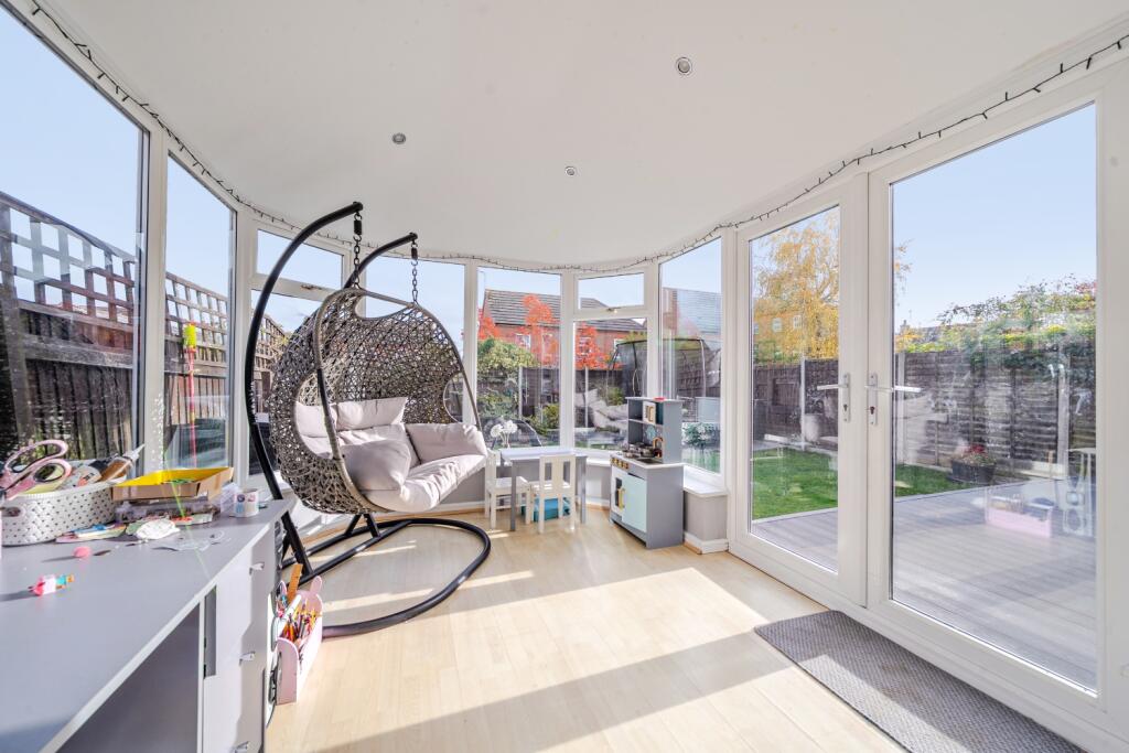 1375841-2-6908b184b7acf