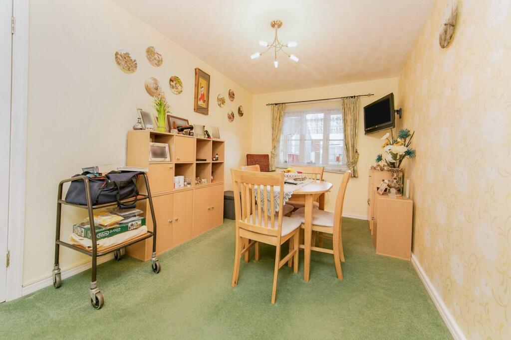 Reception/Bedroom