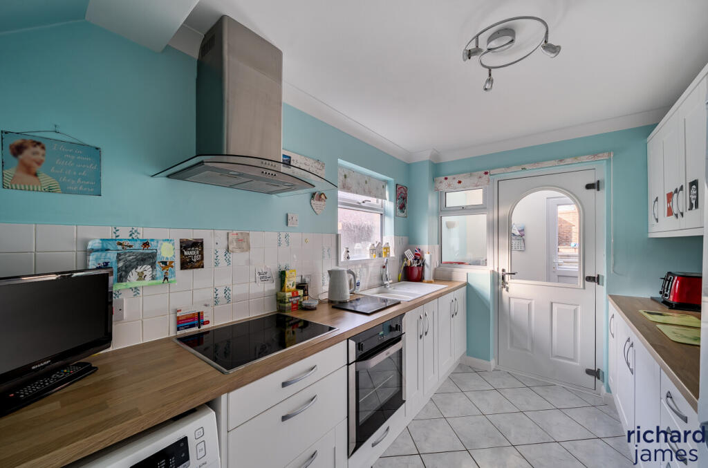 9df443e3d54f4350afbae579ed03435c