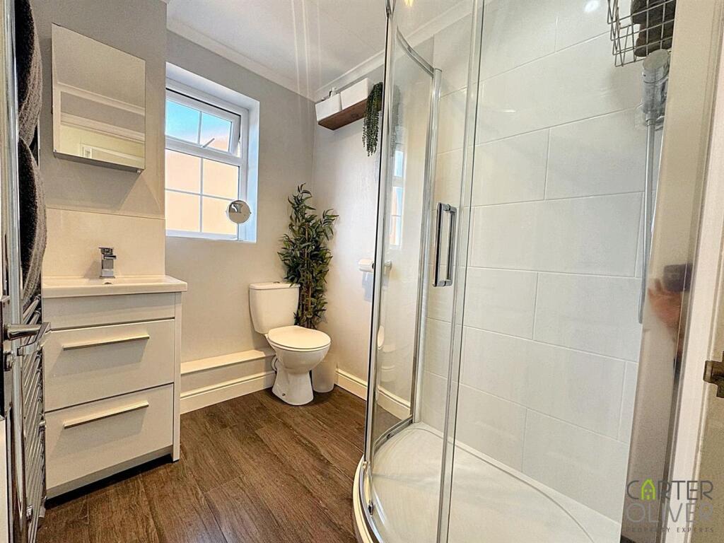 ENSUITE TO BEDROOM 1