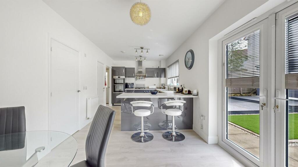 Kitchen Breakfast Room