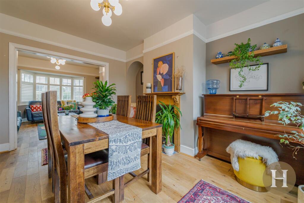 Hadleigh Estate Agents-6.jpg