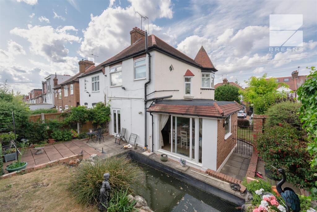 61 Brindwood Road_0045.jpg