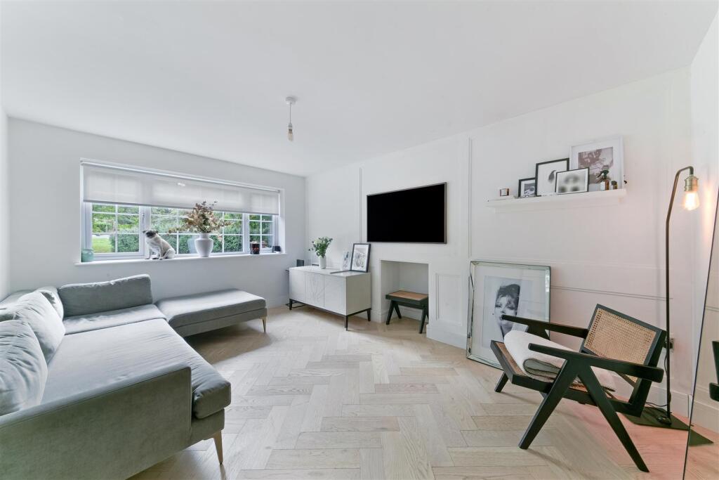 LONG DOWN LANE NORTH (11).jpg