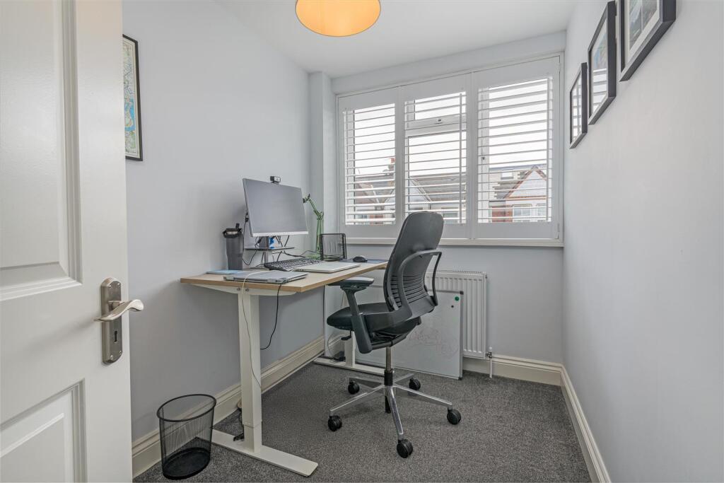 43 Penwith Rd Study.jpg