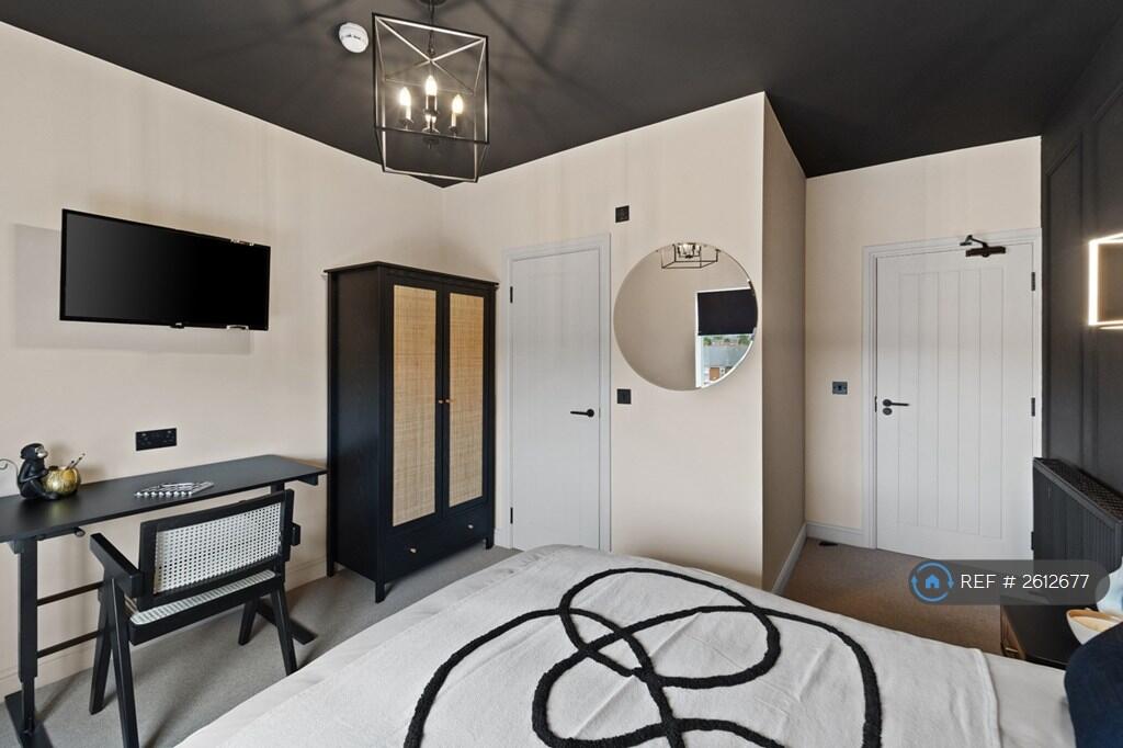 Room 5 Ensuite