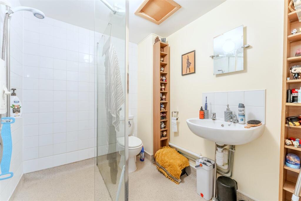 7 - GF wet room.jpg