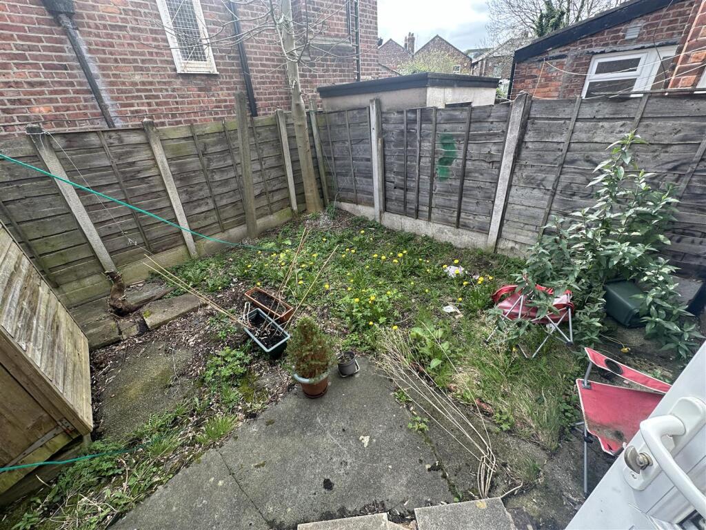 2dr.garden.JPG