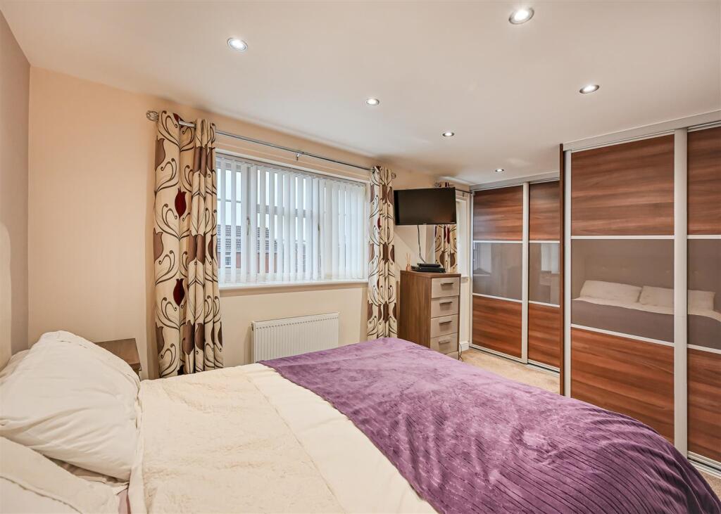 2 Stokesay Avenue-03.jpg