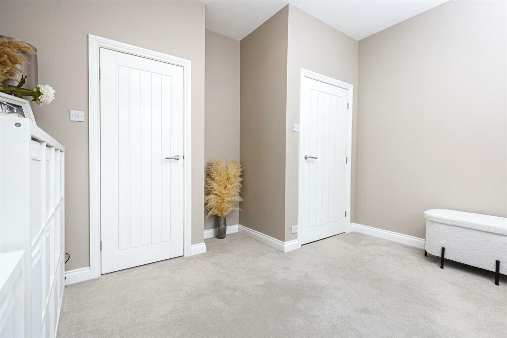 Bramleys Estate Agents - Butternab Road (dressing 