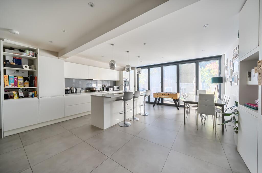 Extended Kitchen/Diner/Family Rrom