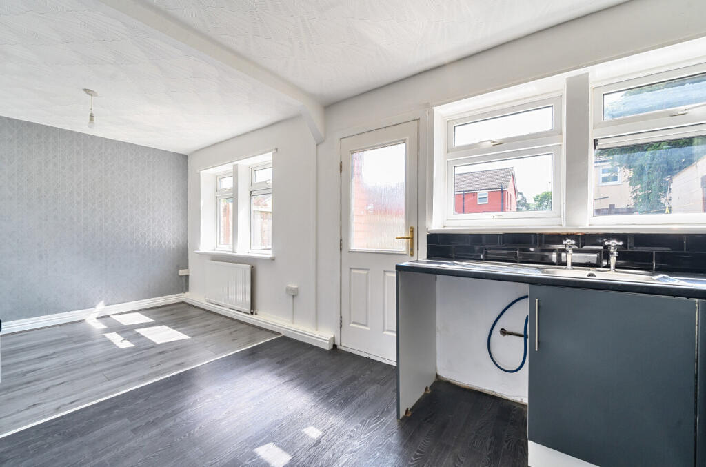 3-681501ce75025-1...