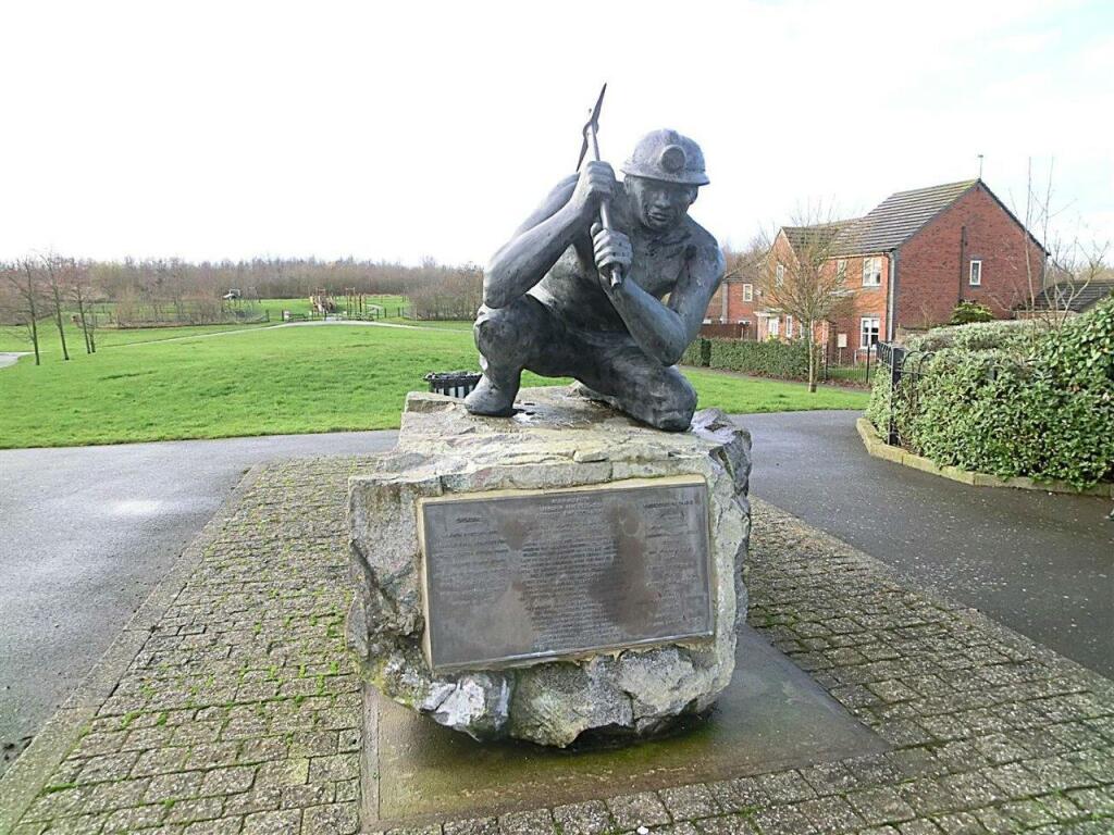 Bagworth (Large).jpg