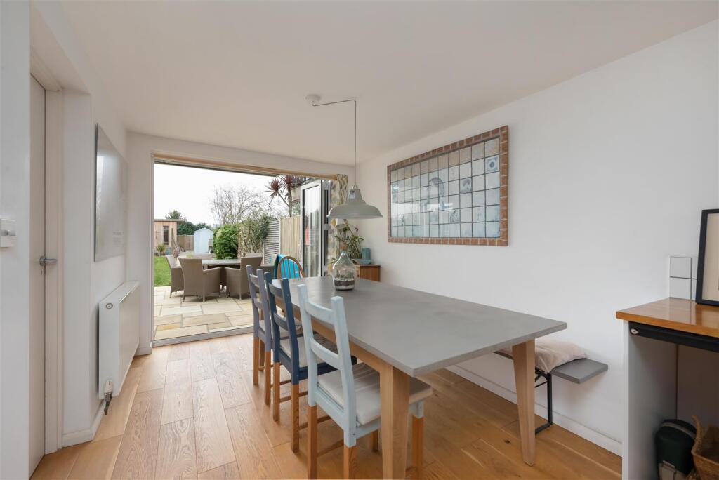 Island Wall, Whitstable