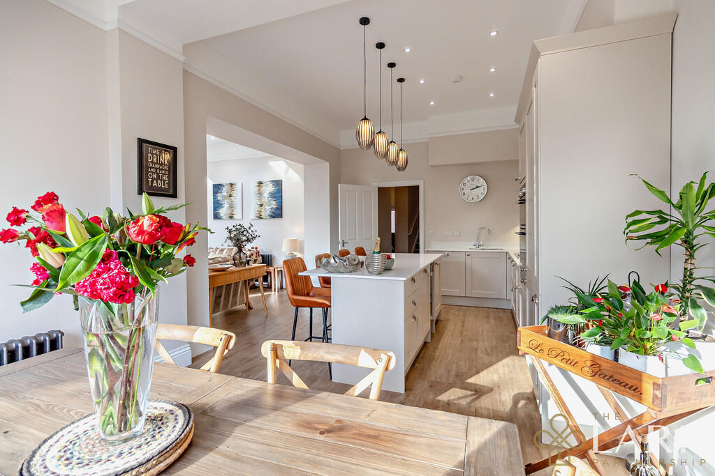 8664270-interiorW...