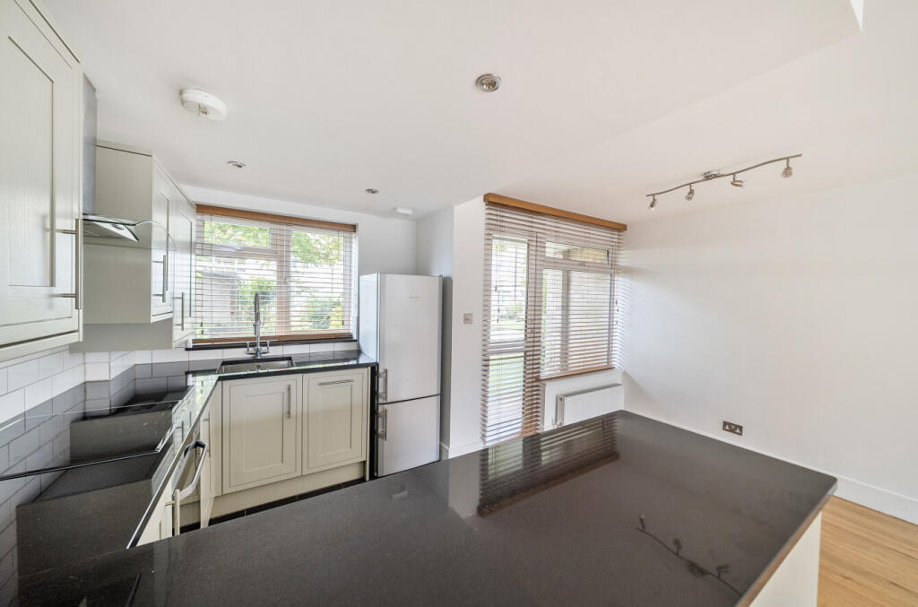 1353973-12-68c188...