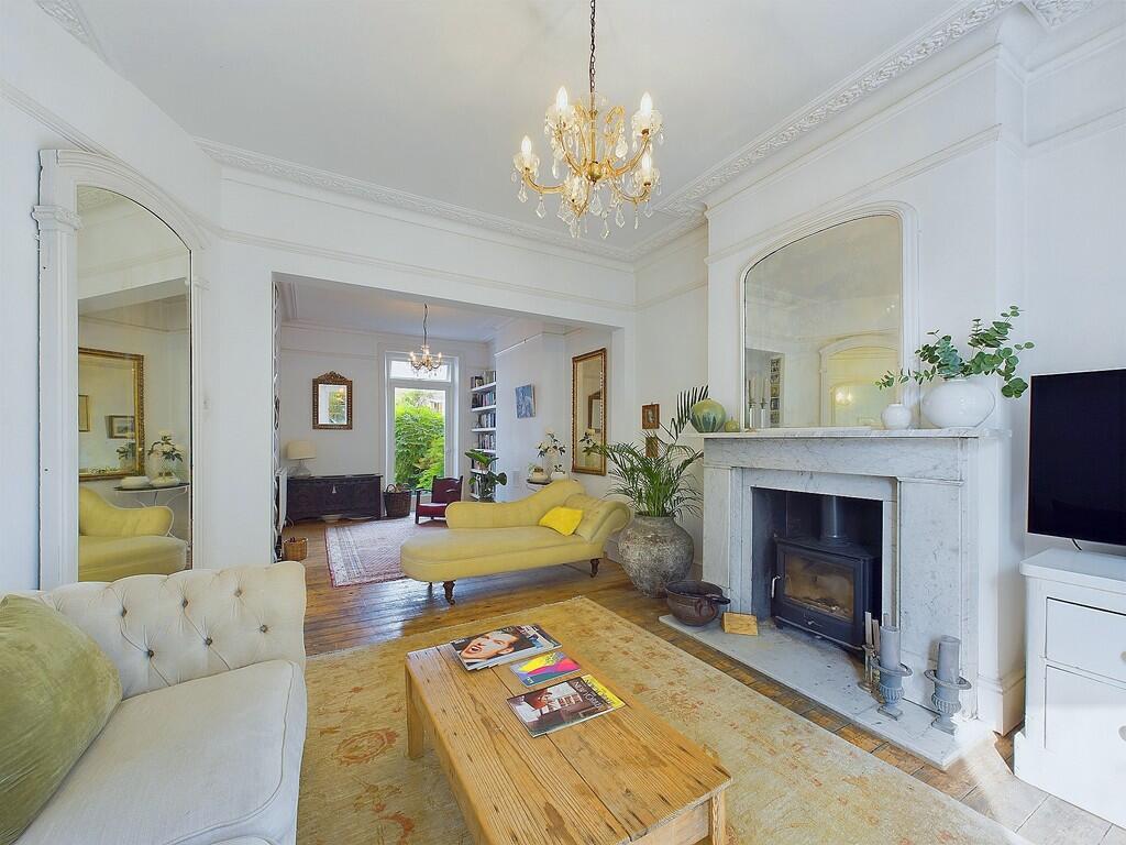 CAM03519G0-PR0146...