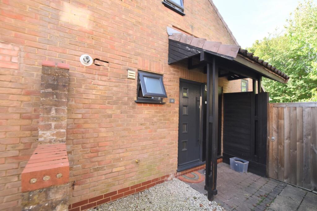 18 Cadman Square front 2