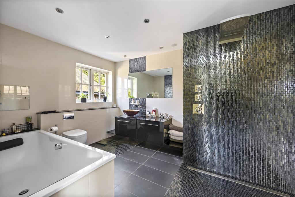 First Avenue 81 R Luff-009.JPG